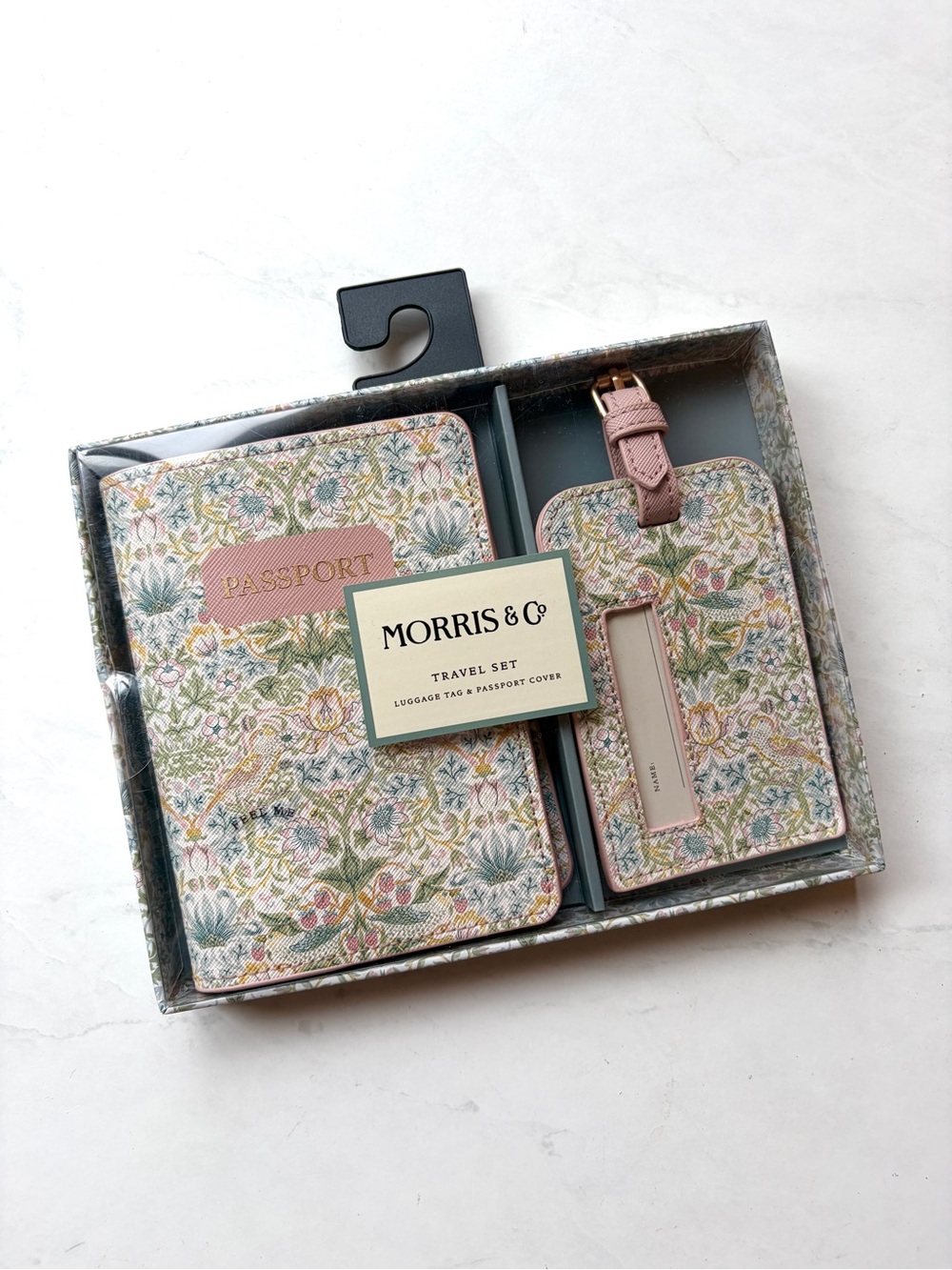 NWT Morris & Co. Strawberry Thief Passport Cover & Luggage Tag Set Pink